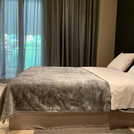 Stylish Apartment *